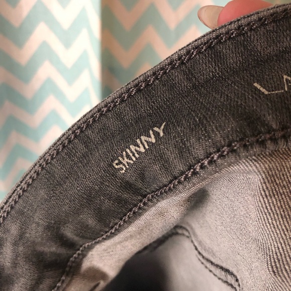 FINAL SALE- LEAVING CLOSET-NO FURTHER DISCOUNTS - Picture 6 of 11